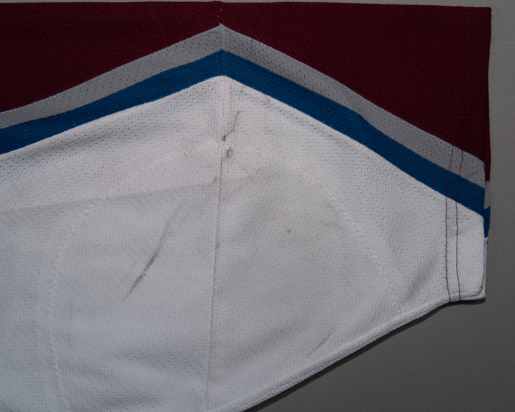 Steven Reinprecht Colorado Avalanche game worn jersey tagging Steven Reinprecht Colorado Avalanche game worn jersey tagging