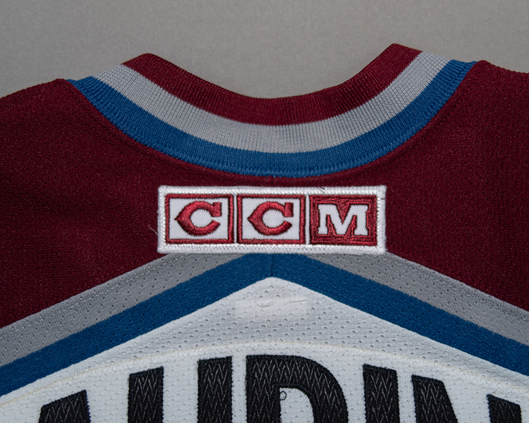 Serge Aubin Colorado Avalanche game worn jersey tagging Serge Aubin Colorado Avalanche game worn jersey tagging